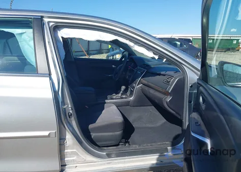 2017 Toyota Camry Le z USA, uszkodzony, nr VIN 4T1BF1FK0HU336009